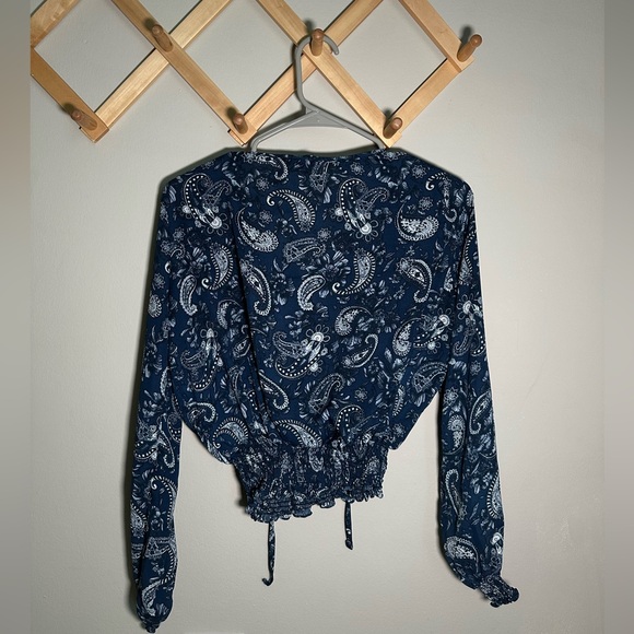 adorable boho paisley long sleeve crop top - Picture 2 of 3